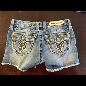 Rock Revival jean shorts EUC size 29